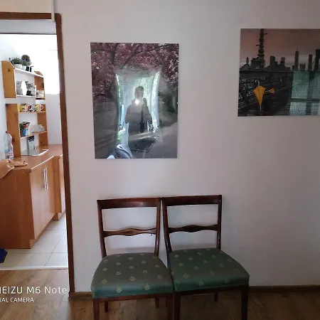 Bart House Homestay Warsaw