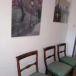 Bart House Hotel *